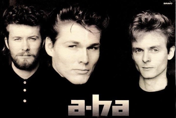 Аха песни. Группа a-ha 2021. Лидер группы a-ha. Группа a-ha Постер. Шведская группа аха.