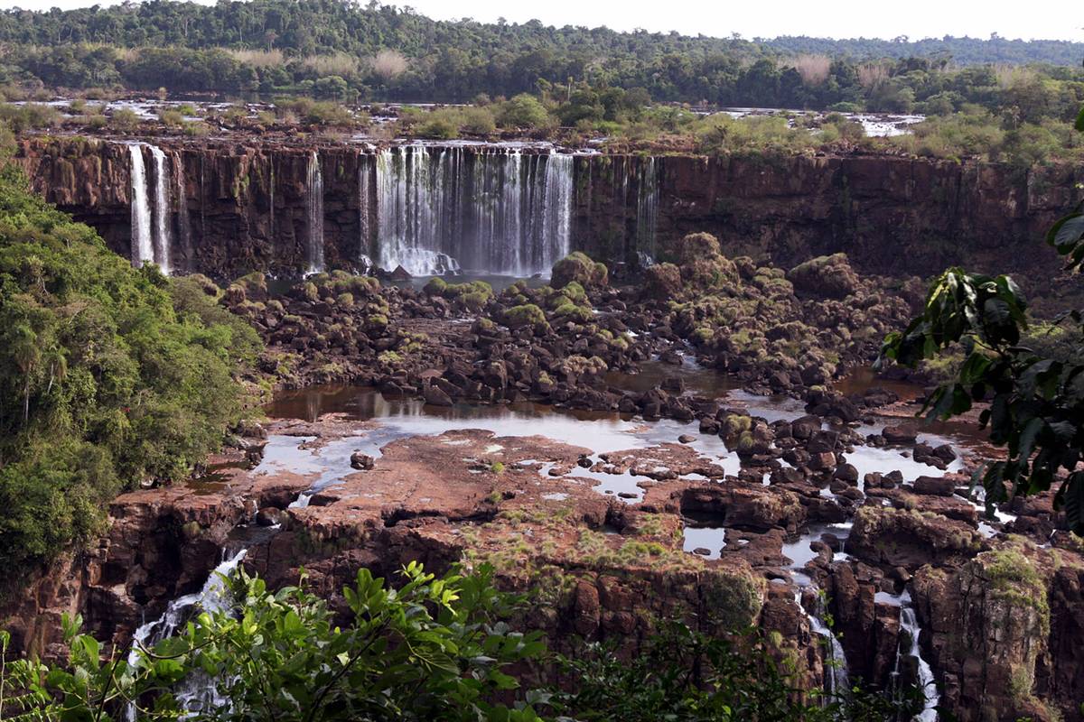 Природные объекты расположены на территории сша. Всемирное наследие парк Игуасу. Водопады "garganta del Diablo". Национальный парк Игуасу ЮНЕСКО. Аргентина культурное наследие национальный парк Игуасу.